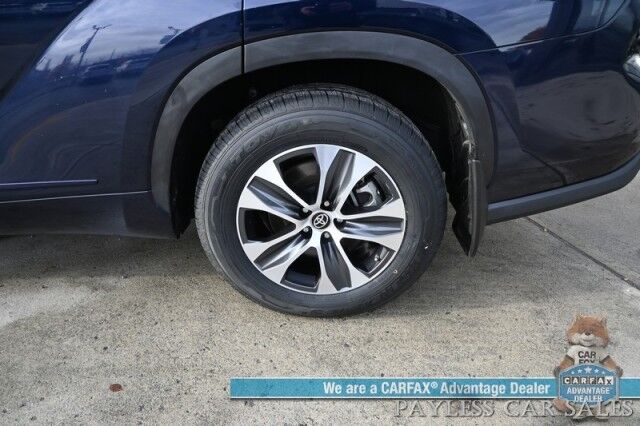 2023 Toyota Highlander XLE / AWD / Power & Heated Leather Seats / Sunroof / Adaptive Cruise / Lane Departure & Blind Spot Alert / Apple CarPlay & Android Auto / Backup Camera / Rear Captain Chairs / 3rd Row / Seats 7 / 1-Owner Anchorage AK