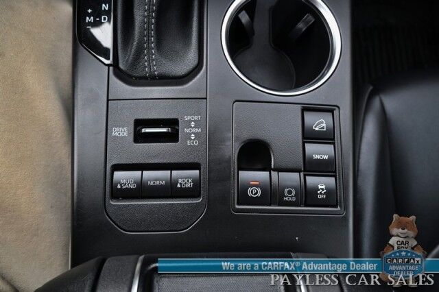 2023 Toyota Highlander XLE / AWD / Power & Heated Leather Seats / Sunroof / Adaptive Cruise / Lane Departure & Blind Spot Alert / Bluetooth / Backup Camera / 3rd Row / Rear Captains Chairs / Seats 7 / 28 MPG / 1-Owner Anchorage AK