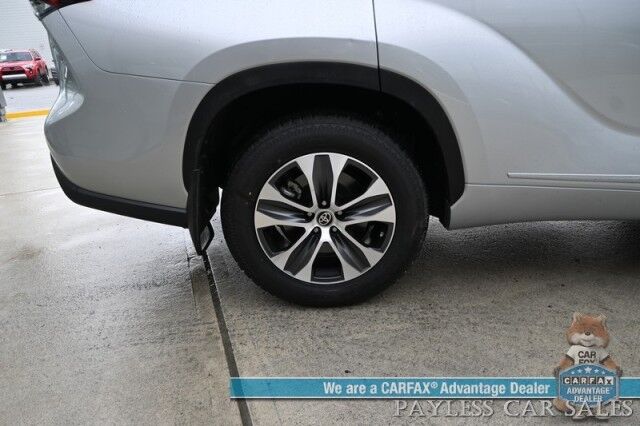 2023 Toyota Highlander XLE / AWD / Power & Heated Leather Seats / Sunroof / Adaptive Cruise / Lane Departure & Blind Spot Alert / Bluetooth / Backup Camera / 3rd Row / Rear Captains Chairs / Seats 7 / 28 MPG / 1-Owner Anchorage AK