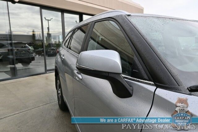 2023 Toyota Highlander XLE / AWD / Power & Heated Leather Seats / Sunroof / Adaptive Cruise / Lane Departure & Blind Spot Alert / Bluetooth / Backup Camera / 3rd Row / Rear Captains Chairs / Seats 7 / 28 MPG / 1-Owner Anchorage AK