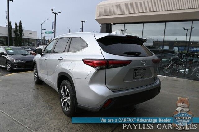 2023 Toyota Highlander XLE / AWD / Power & Heated Leather Seats / Sunroof / Adaptive Cruise / Lane Departure & Blind Spot Alert / Bluetooth / Backup Camera / 3rd Row / Rear Captains Chairs / Seats 7 / 28 MPG / 1-Owner Anchorage AK