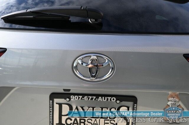 2023 Toyota Highlander XLE / AWD / Power & Heated Leather Seats / Sunroof / Adaptive Cruise / Lane Watch & Blind Spot / Apple CarPlay & Android Auto / Captain Chairs / 3rd Row / Seats 7 / Back Up Cam / Only 27K Miles / 1-Owner Anchorage AK