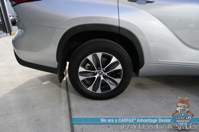 2023 Toyota Highlander XLE / AWD / Power & Heated Leather Seats / Sunroof / Adaptive Cruise / Lane Watch & Blind Spot / Apple CarPlay & Android Auto / Captain Chairs / 3rd Row / Seats 7 / Back Up Cam / Only 27K Miles / 1-Owner Anchorage AK