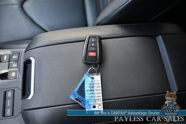 2023 Toyota Highlander XLE / AWD / Power & Heated Leather Seats / Sunroof / Adaptive Cruise / Lane Watch & Blind Spot / Apple CarPlay & Android Auto / Captain Chairs / 3rd Row / Seats 7 / Back Up Cam / Only 27K Miles / 1-Owner Anchorage AK