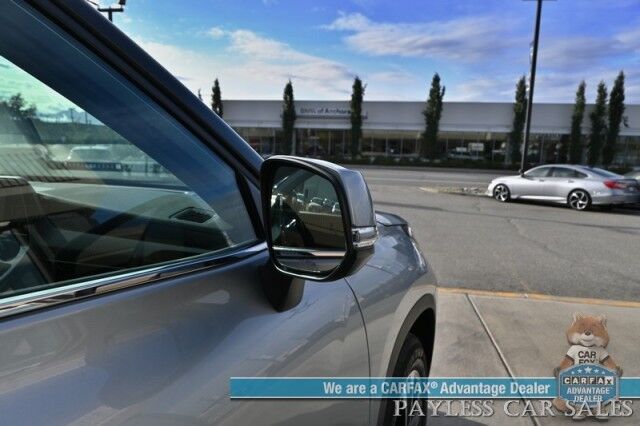 2023 Toyota Highlander XLE / AWD / Power & Heated Leather Seats / Sunroof / Adaptive Cruise / Lane Watch & Blind Spot / Apple CarPlay & Android Auto / Captain Chairs / 3rd Row / Seats 7 / Back Up Cam / Only 27K Miles / 1-Owner Anchorage AK