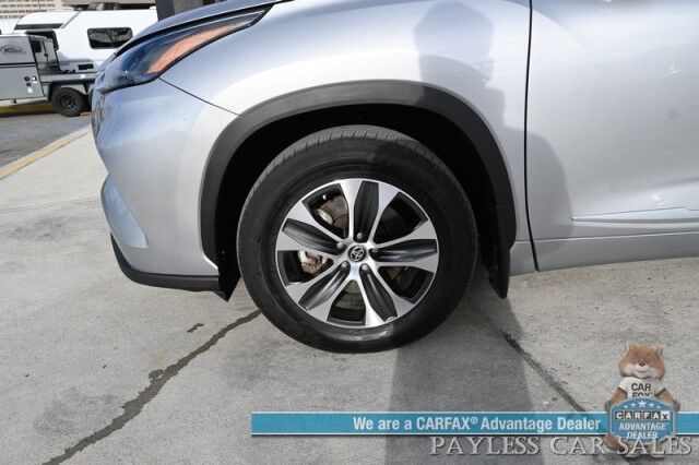 2023 Toyota Highlander XLE / AWD / Power & Heated Leather Seats / Sunroof / Adaptive Cruise / Lane Watch & Blind Spot / Apple CarPlay & Android Auto / Captain Chairs / 3rd Row / Seats 7 / Back Up Cam / Only 27K Miles / 1-Owner Anchorage AK