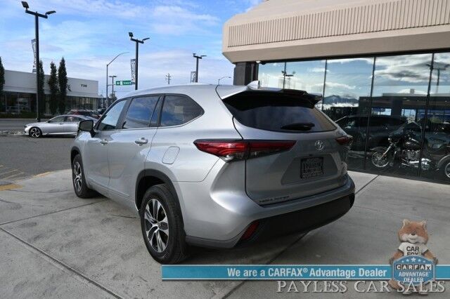 2023 Toyota Highlander XLE / AWD / Power & Heated Leather Seats / Sunroof / Adaptive Cruise / Lane Watch & Blind Spot / Apple CarPlay & Android Auto / Captain Chairs / 3rd Row / Seats 7 / Back Up Cam / Only 27K Miles / 1-Owner Wasilla AK