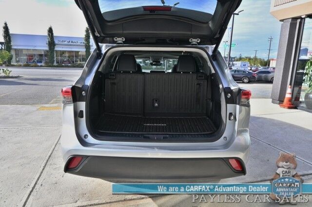 2023 Toyota Highlander XLE / AWD / Power & Heated Leather Seats / Sunroof / Adaptive Cruise / Lane Watch & Blind Spot / Apple CarPlay & Android Auto / Captain Chairs / 3rd Row / Seats 7 / Back Up Cam / Only 27K Miles / 1-Owner Anchorage AK