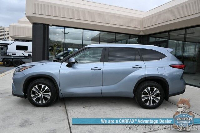 2023 Toyota Highlander XLE / AWD / Power & Heated Leather Seats / Sunroof / Blind Spot & Collision Alert / Lane Departure Alert / 3rd Row / Captain Chairs / Seats 7 / Apple CarPlay & Android Auto / Keyless Entry & Start / 1-Owner Anchorage AK