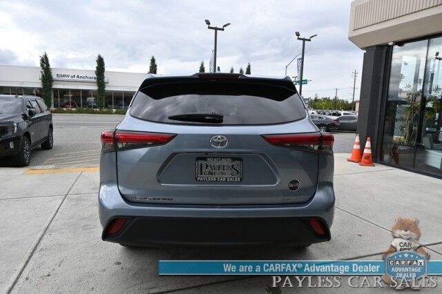 2023 Toyota Highlander XLE / AWD / Power & Heated Leather Seats / Sunroof / Blind Spot & Collision Alert / Lane Departure Alert / 3rd Row / Captain Chairs / Seats 7 / Apple CarPlay & Android Auto / Keyless Entry & Start / 1-Owner Anchorage AK