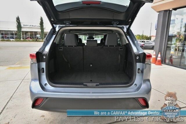 2023 Toyota Highlander XLE / AWD / Power & Heated Leather Seats / Sunroof / Blind Spot & Collision Alert / Lane Departure Alert / 3rd Row / Captain Chairs / Seats 7 / Apple CarPlay & Android Auto / Keyless Entry & Start / 1-Owner Anchorage AK