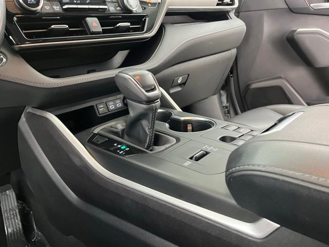 2023 Toyota Highlander XLE Carrollton TX