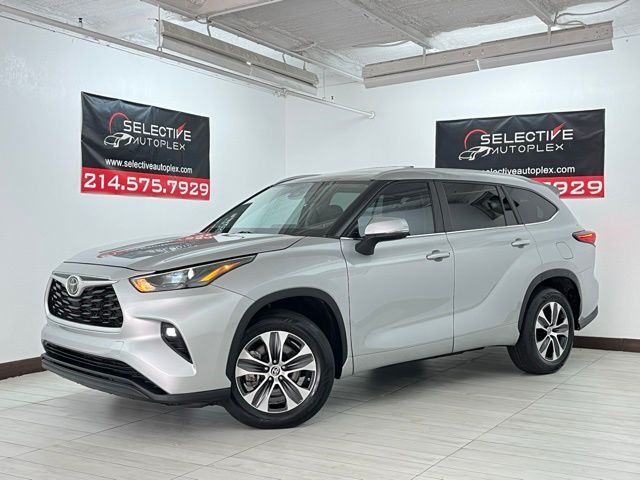 2023 Toyota Highlander XLE Carrollton TX