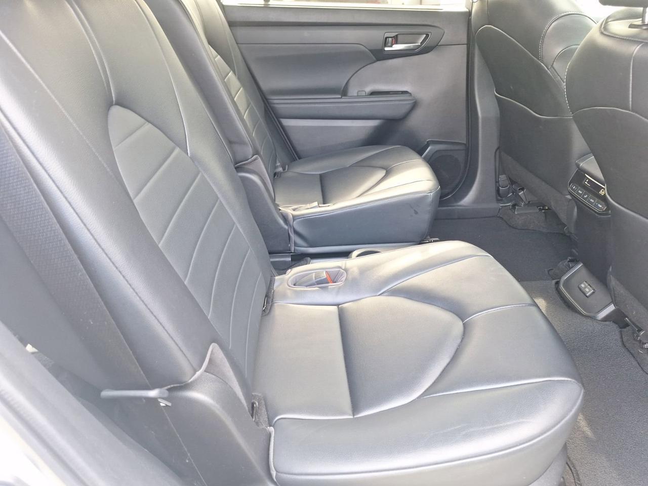 2023 Toyota Highlander XLE Hurst TX