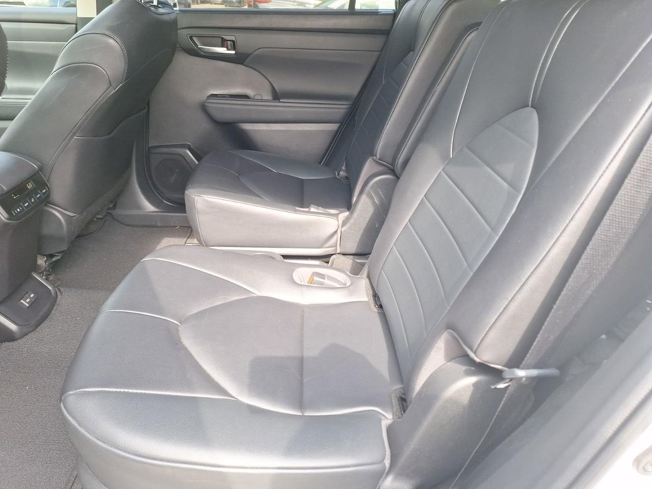2023 Toyota Highlander XLE Hurst TX