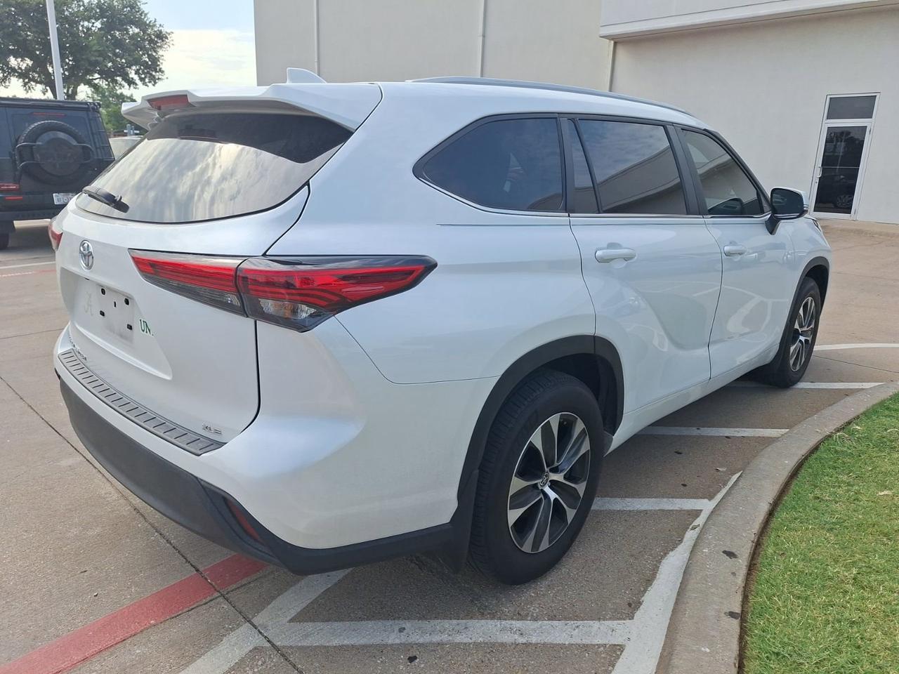 2023 Toyota Highlander XLE Hurst TX