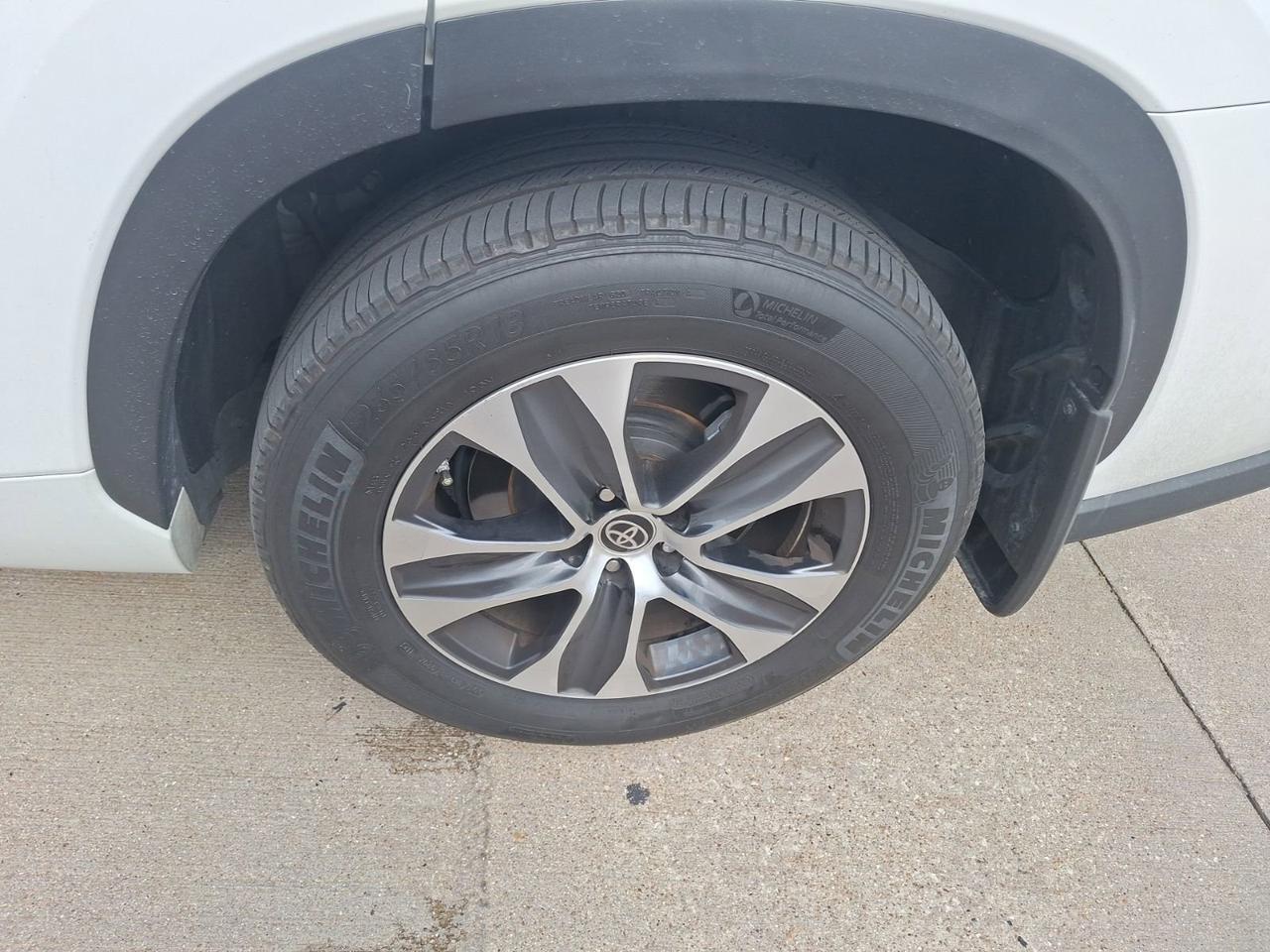 2023 Toyota Highlander XLE Hurst TX