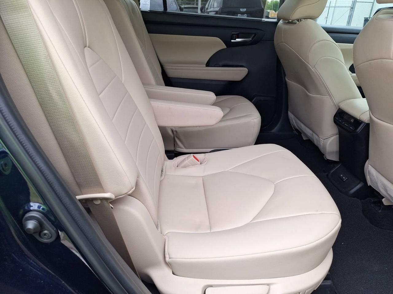 2023 Toyota Highlander XLE Hurst TX