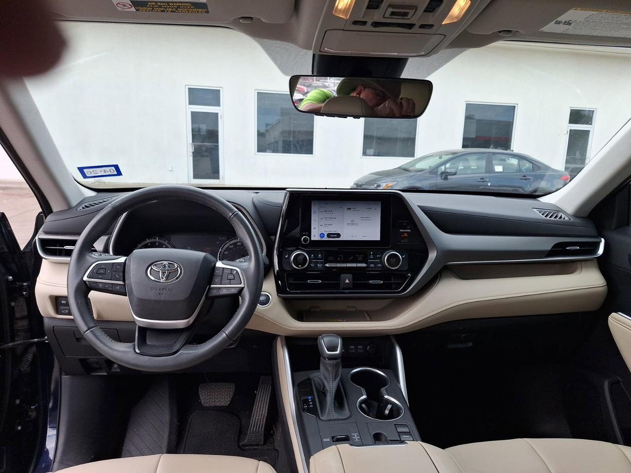 2023 Toyota Highlander XLE Hurst TX