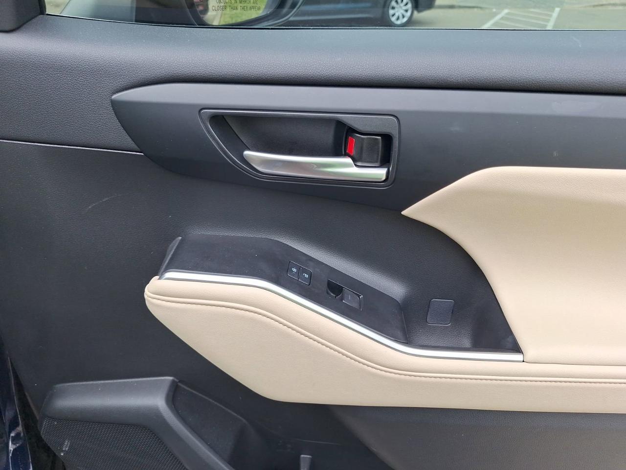 2023 Toyota Highlander XLE Hurst TX