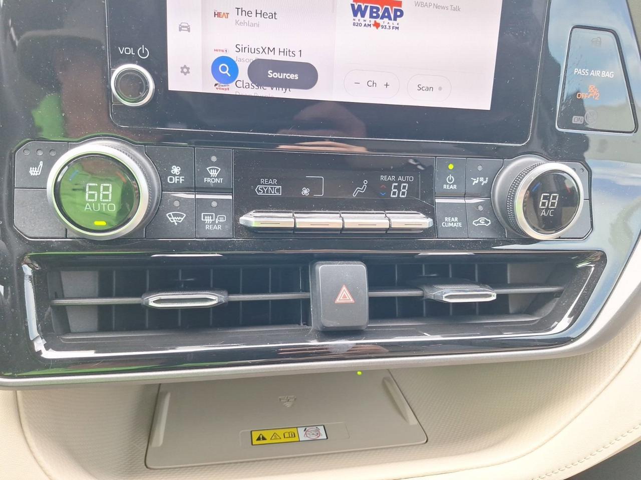 2023 Toyota Highlander XLE Hurst TX