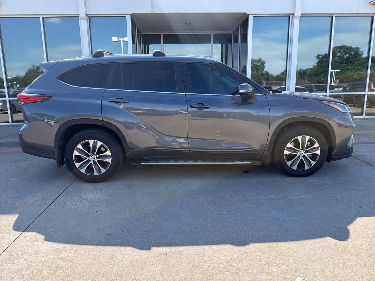 2023 Toyota Highlander XLE Hurst TX