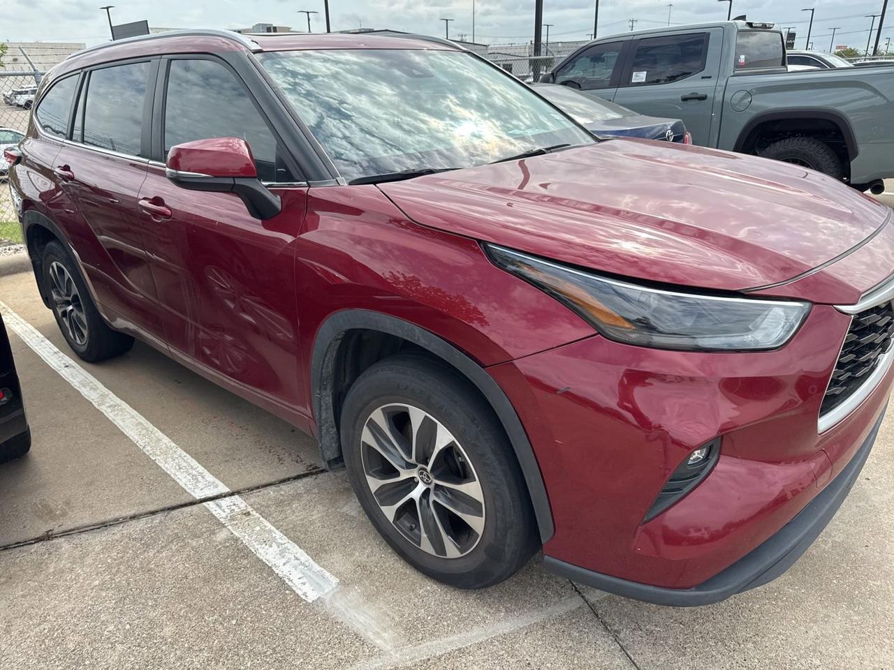 2023 Toyota Highlander XLE Hurst TX