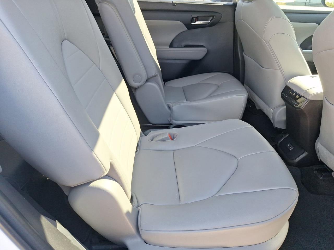 2023 Toyota Highlander XLE Hurst TX