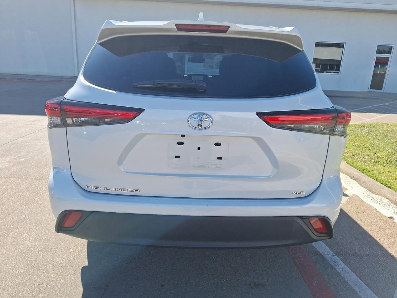 2023 Toyota Highlander XLE Hurst TX