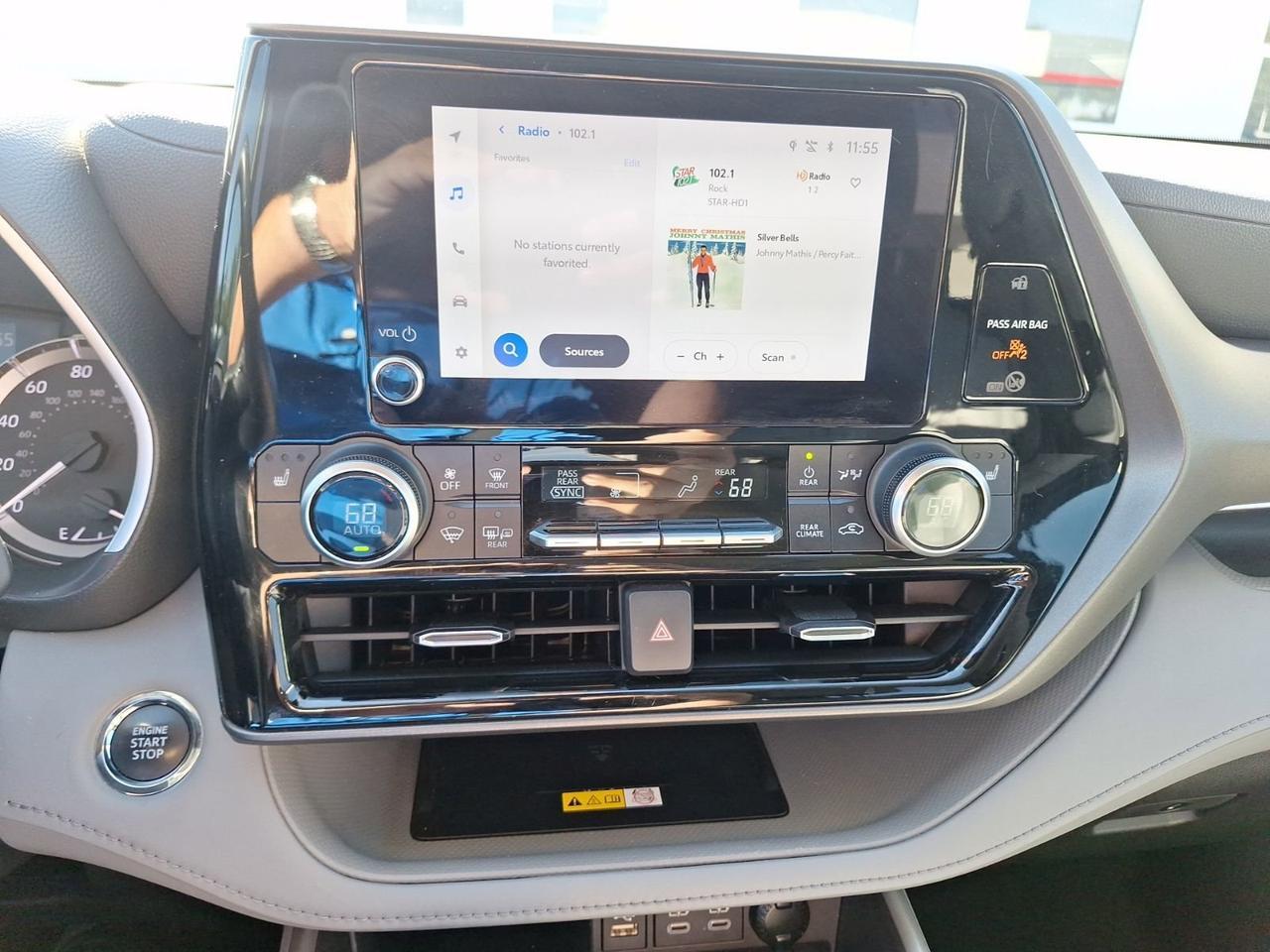 2023 Toyota Highlander XLE Hurst TX