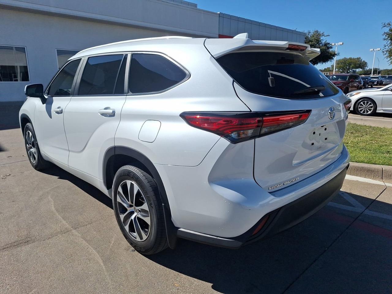 2023 Toyota Highlander XLE Hurst TX