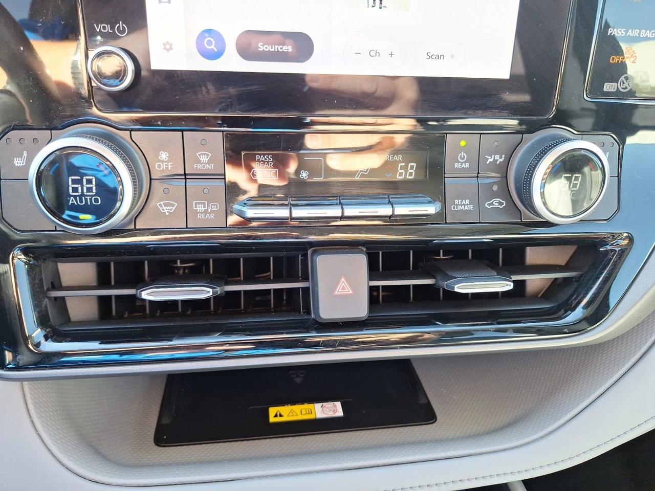 2023 Toyota Highlander XLE Hurst TX