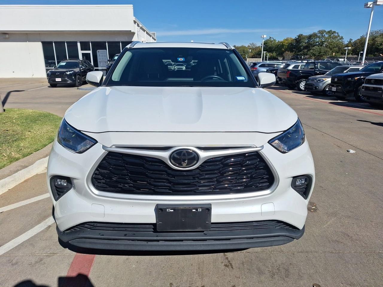 2023 Toyota Highlander XLE Hurst TX