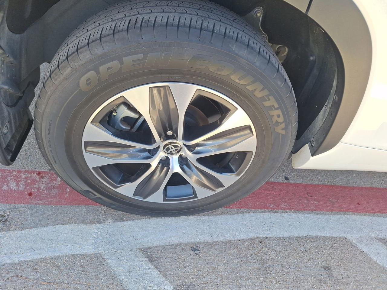 2023 Toyota Highlander XLE Hurst TX