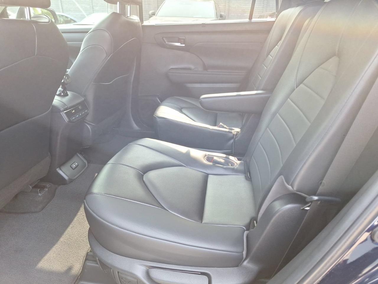 2023 Toyota Highlander XLE Hurst TX