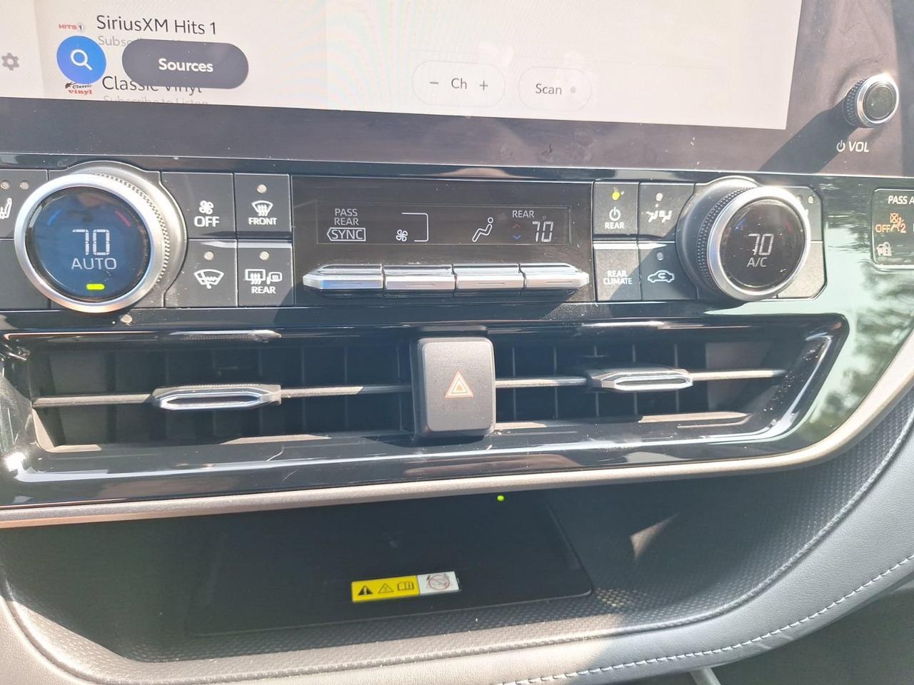 2023 Toyota Highlander XLE Hurst TX
