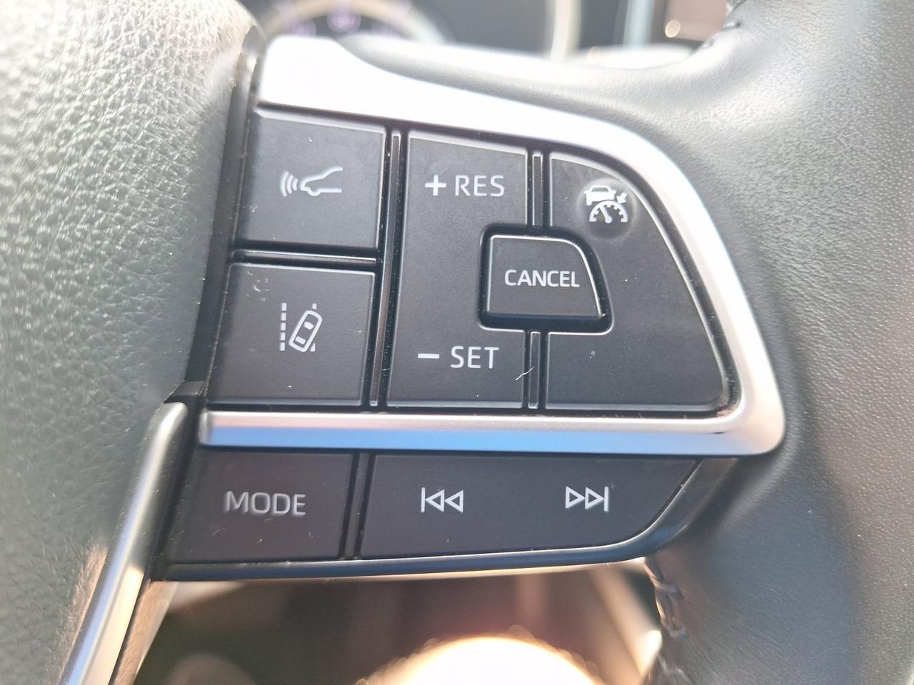 2023 Toyota Highlander XLE Hurst TX