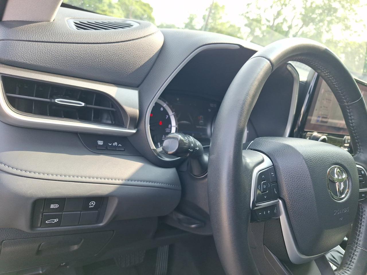 2023 Toyota Highlander XLE Hurst TX