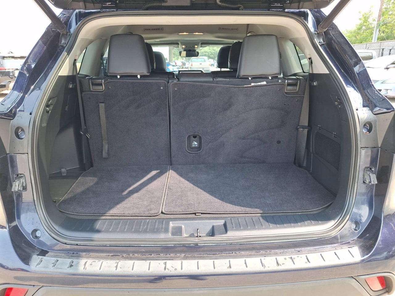 2023 Toyota Highlander XLE Hurst TX