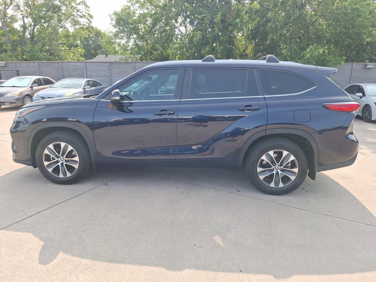 2023 Toyota Highlander XLE Hurst TX