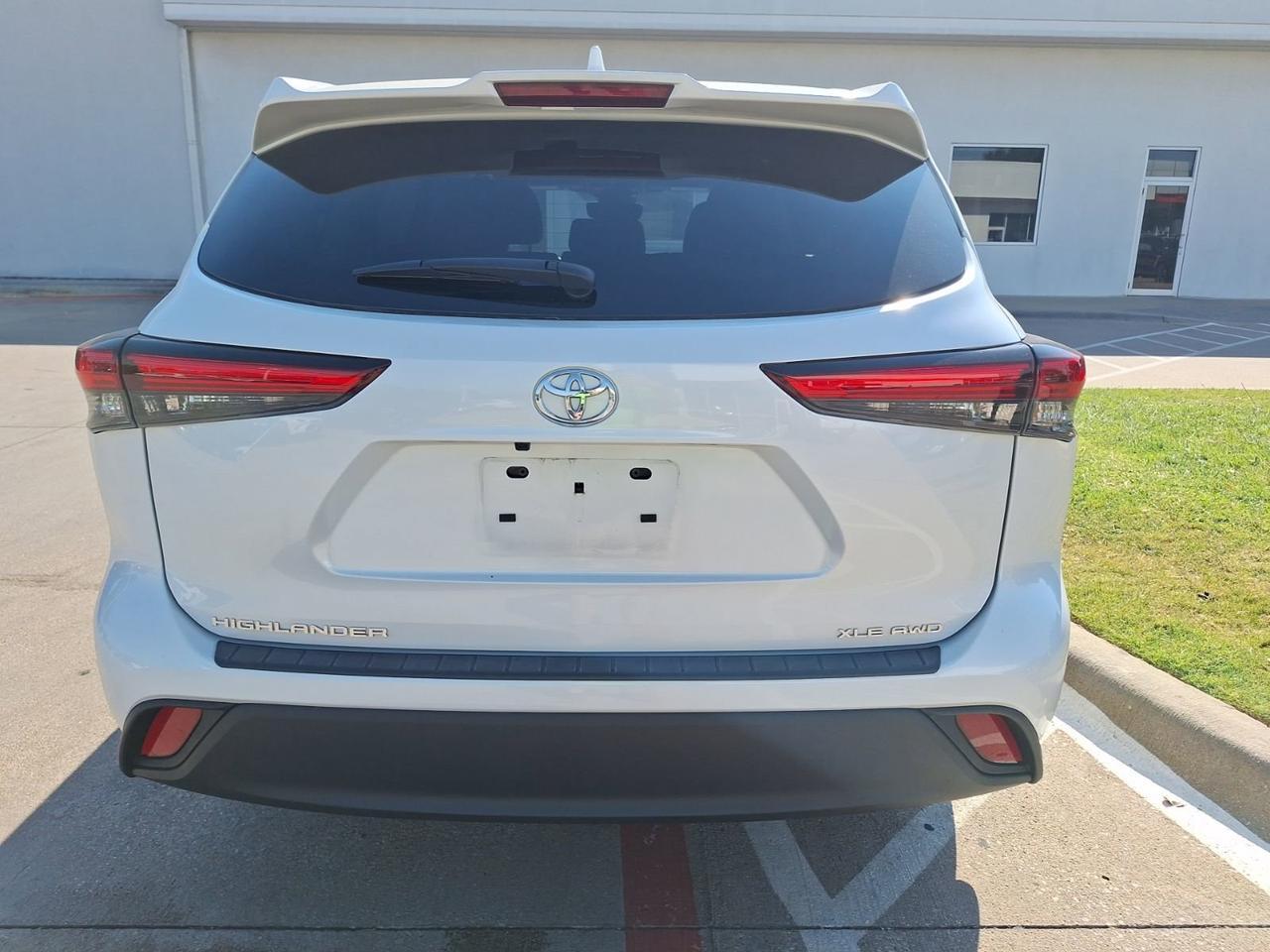 2023 Toyota Highlander XLE Hurst TX