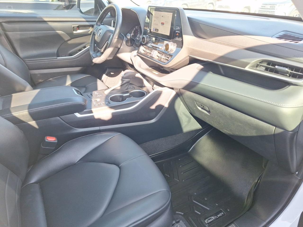 2023 Toyota Highlander XLE Hurst TX