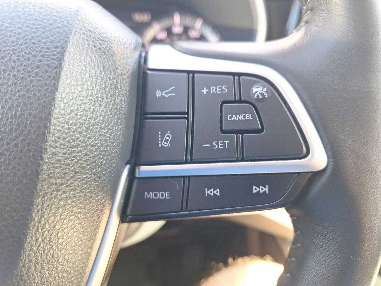 2023 Toyota Highlander XLE Hurst TX