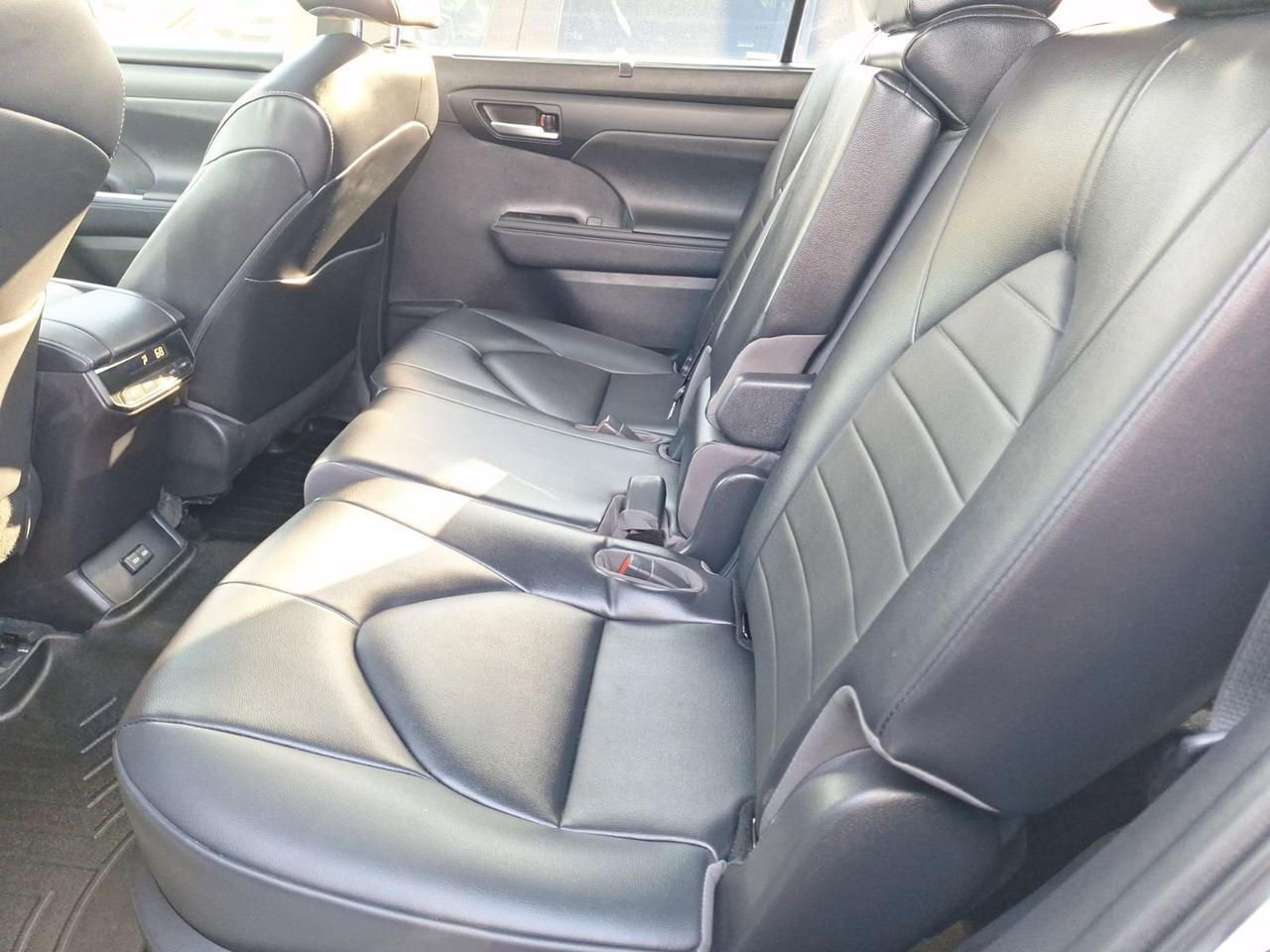 2023 Toyota Highlander XLE Hurst TX