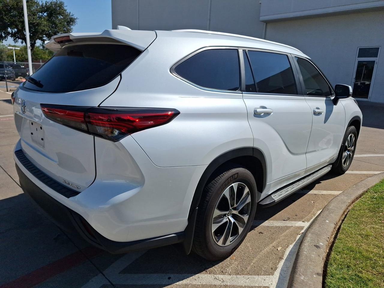 2023 Toyota Highlander XLE Hurst TX