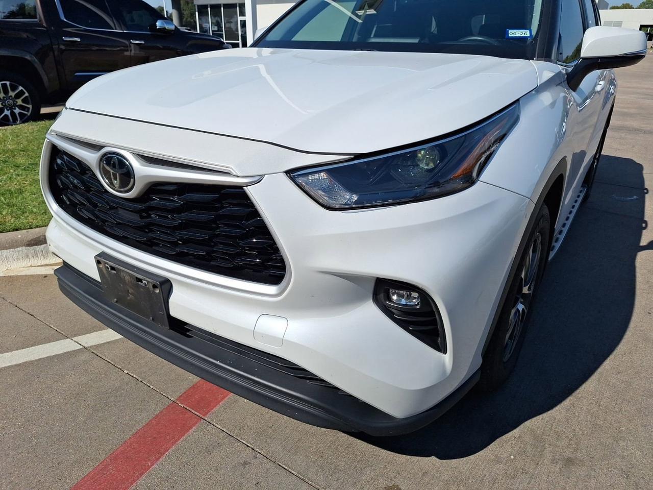 2023 Toyota Highlander XLE Hurst TX