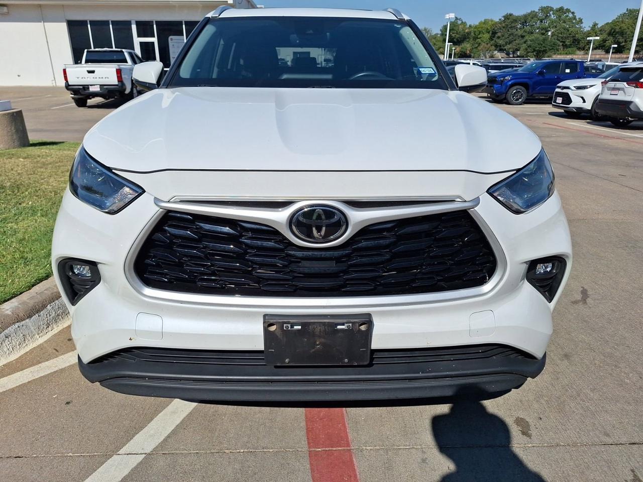 2023 Toyota Highlander XLE Hurst TX