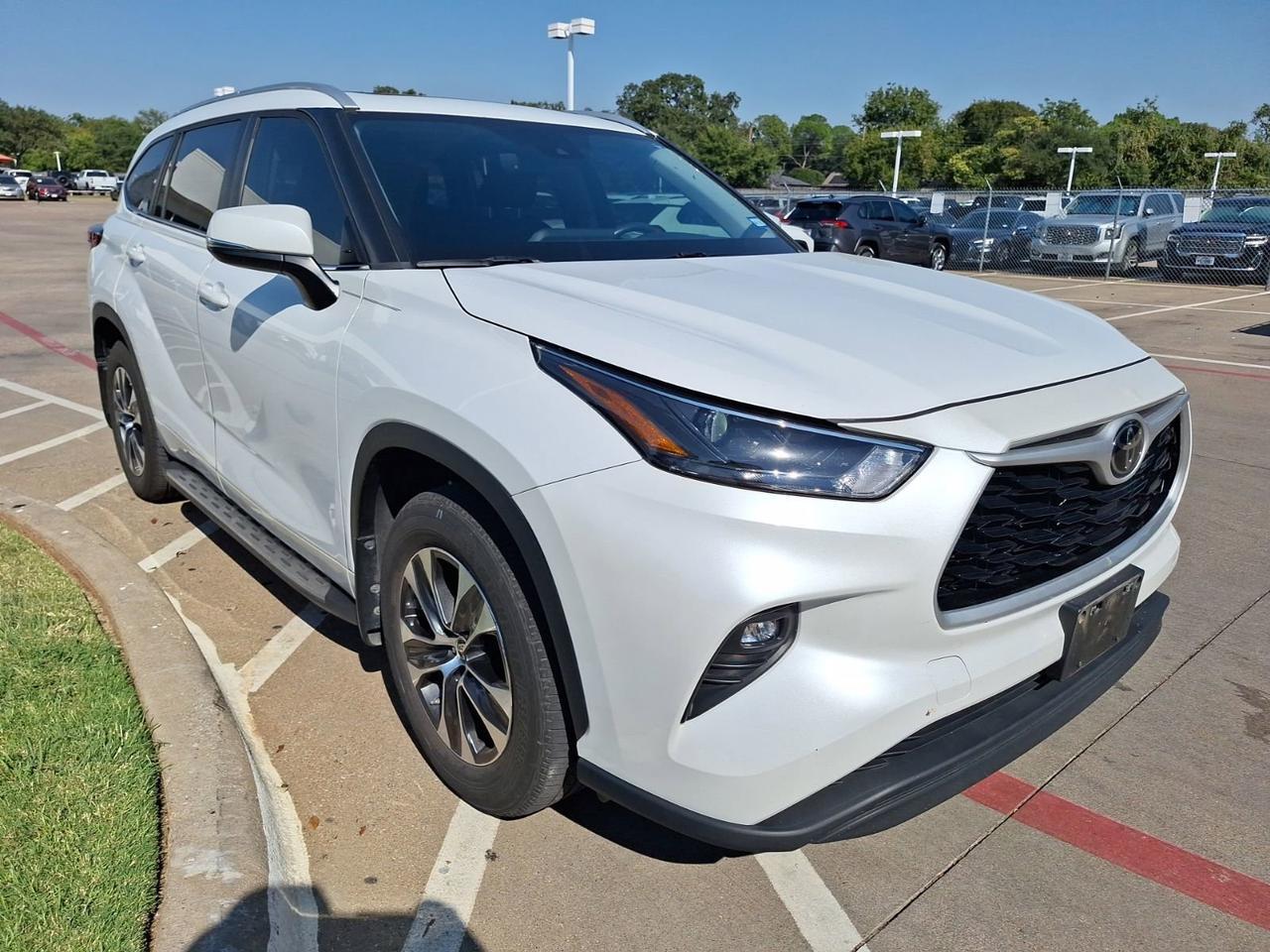 2023 Toyota Highlander XLE Hurst TX