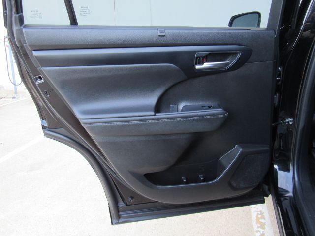 2023 Toyota Highlander XLE Plano TX
