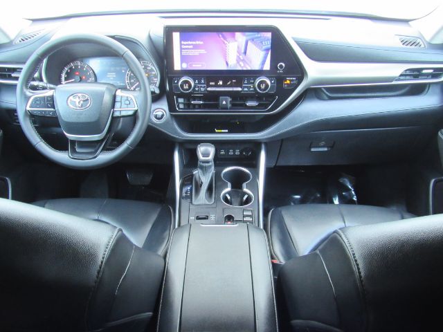 2023 Toyota Highlander XLE Plano TX